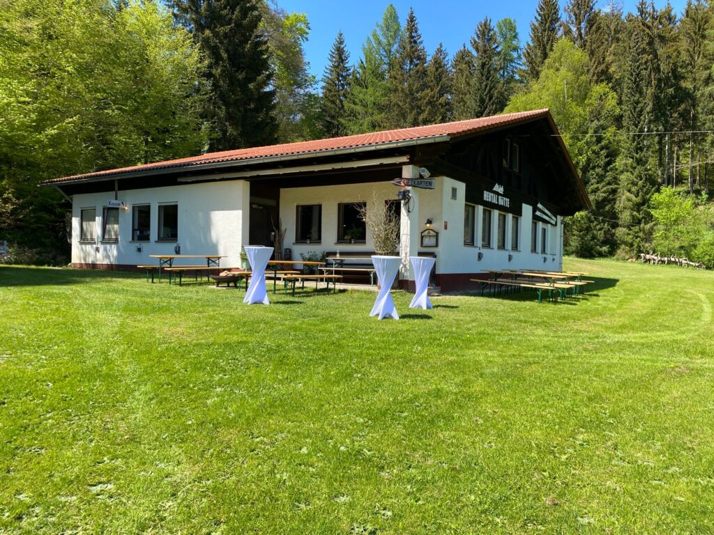 A_3323812b-108c-43f4-bdad-7ecd49022de8